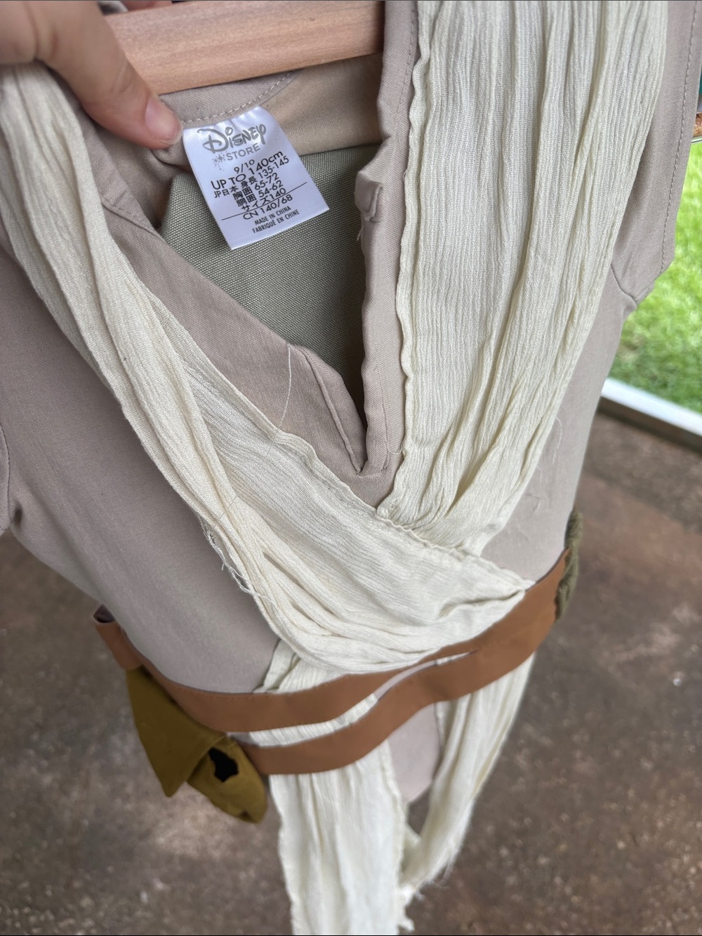 Disney Girls’s Rae Costume - Picture 1 of 1